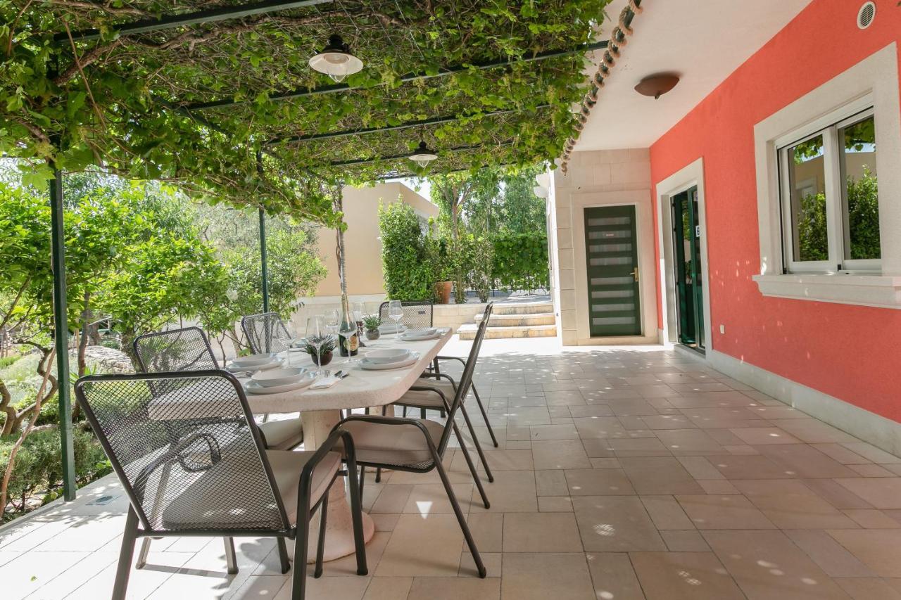 Apartment Vila Volicija Makarska Buitenkant foto