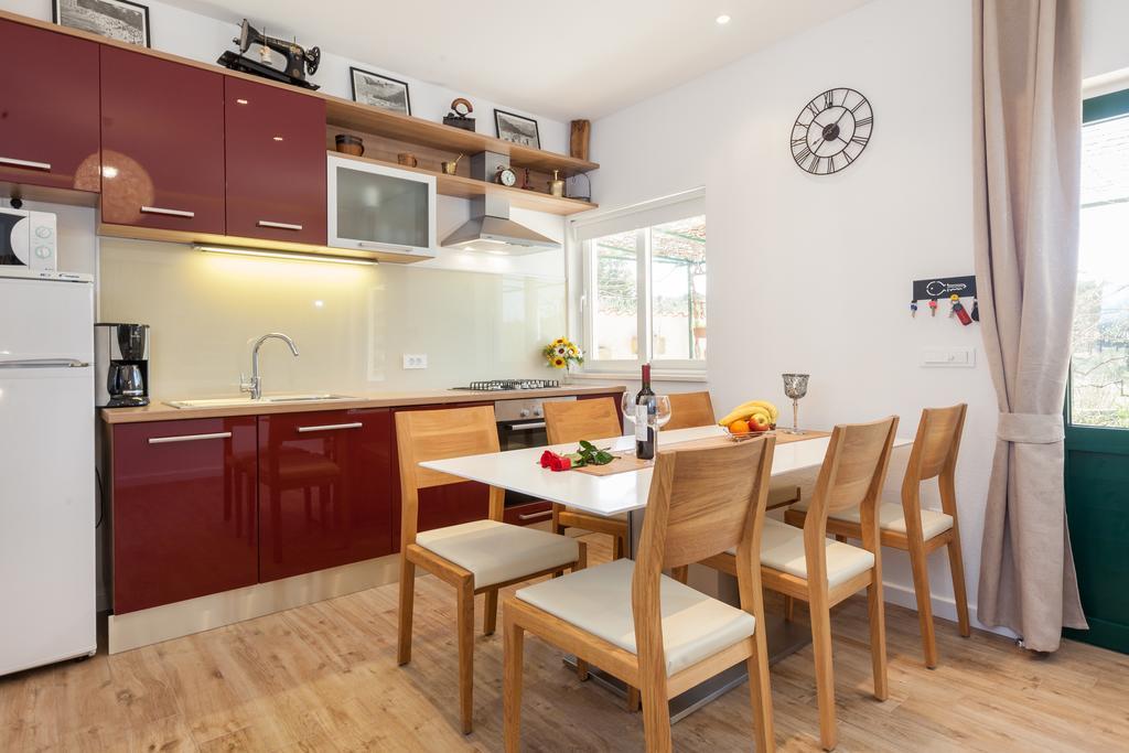 Apartment Vila Volicija Makarska Buitenkant foto